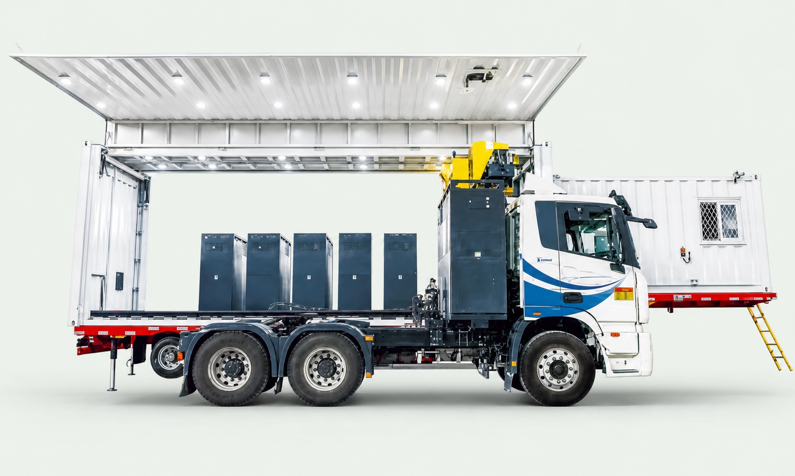 Published image of mobile equipment described for end-of-life photovoltaic module processing